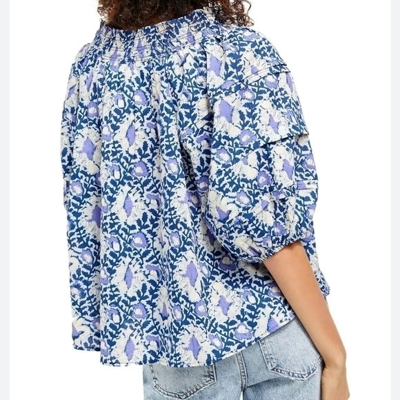 NWOT Free People Flowy Beautiful Top size Small - Picture 3 of 3